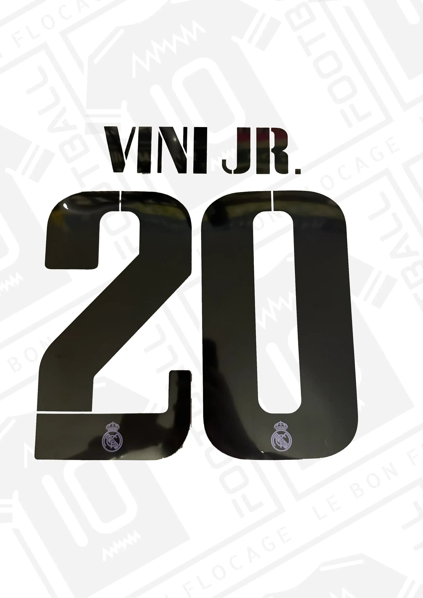flocage-officiel-real-madrid-22-23-vini-exterieur