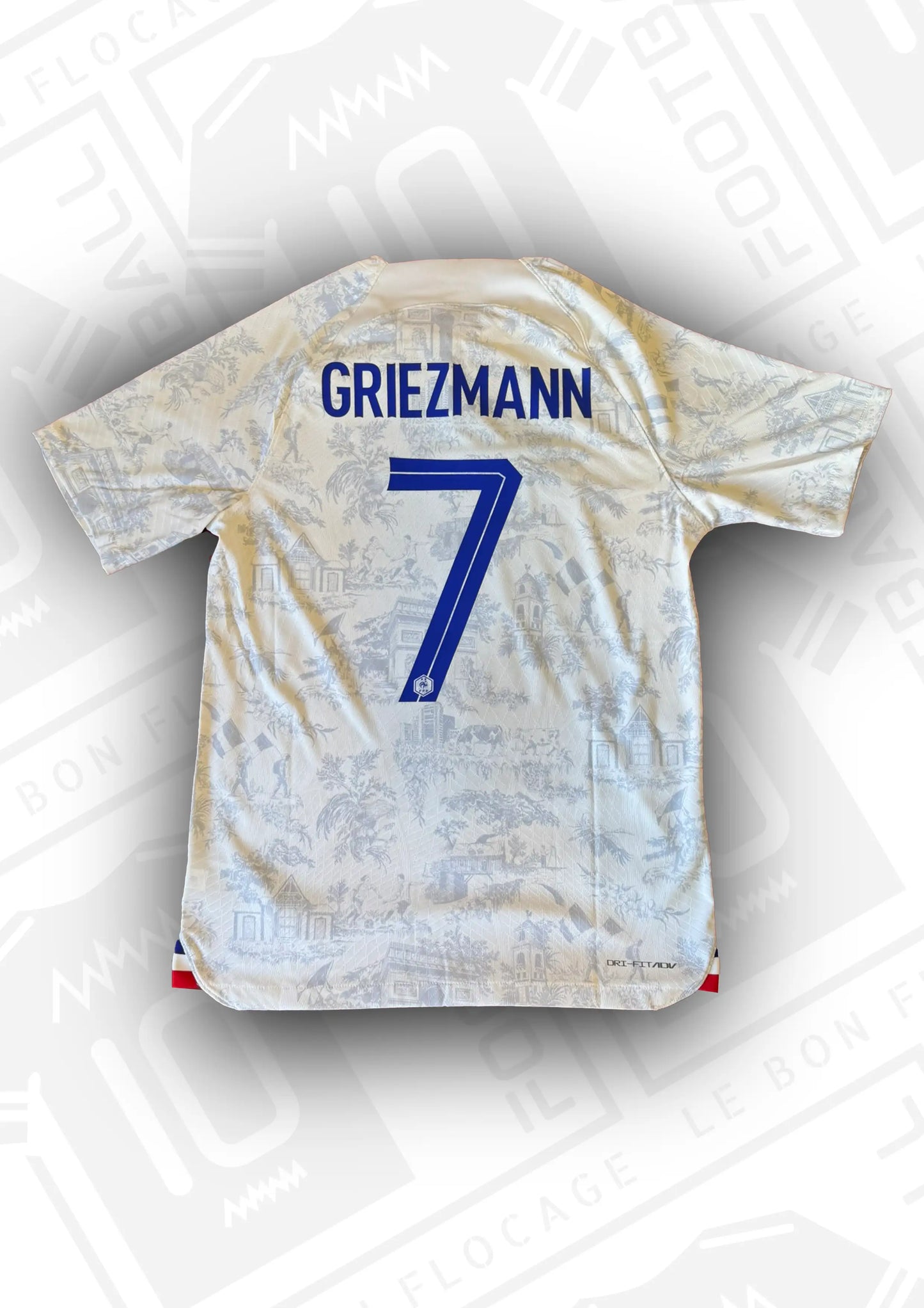 maillot-officiel-france-2022-exterieur-griezmann-face