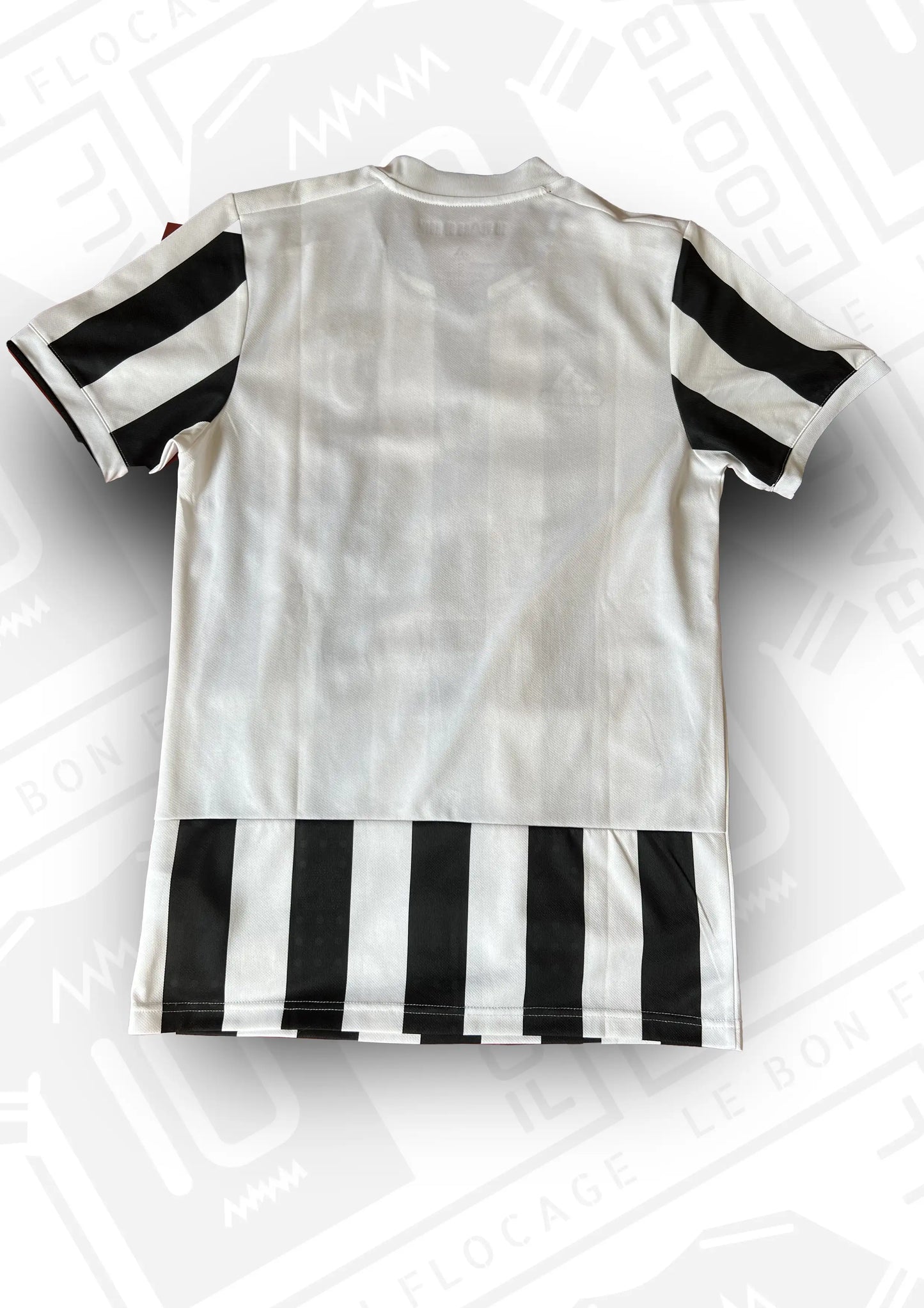 maillot-officiel-juventus-21-22-domicile-dos