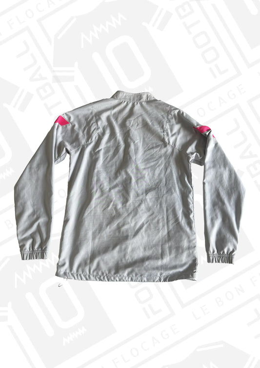 veste-officielle-psg-jordan-blanche-rose-dos.psd