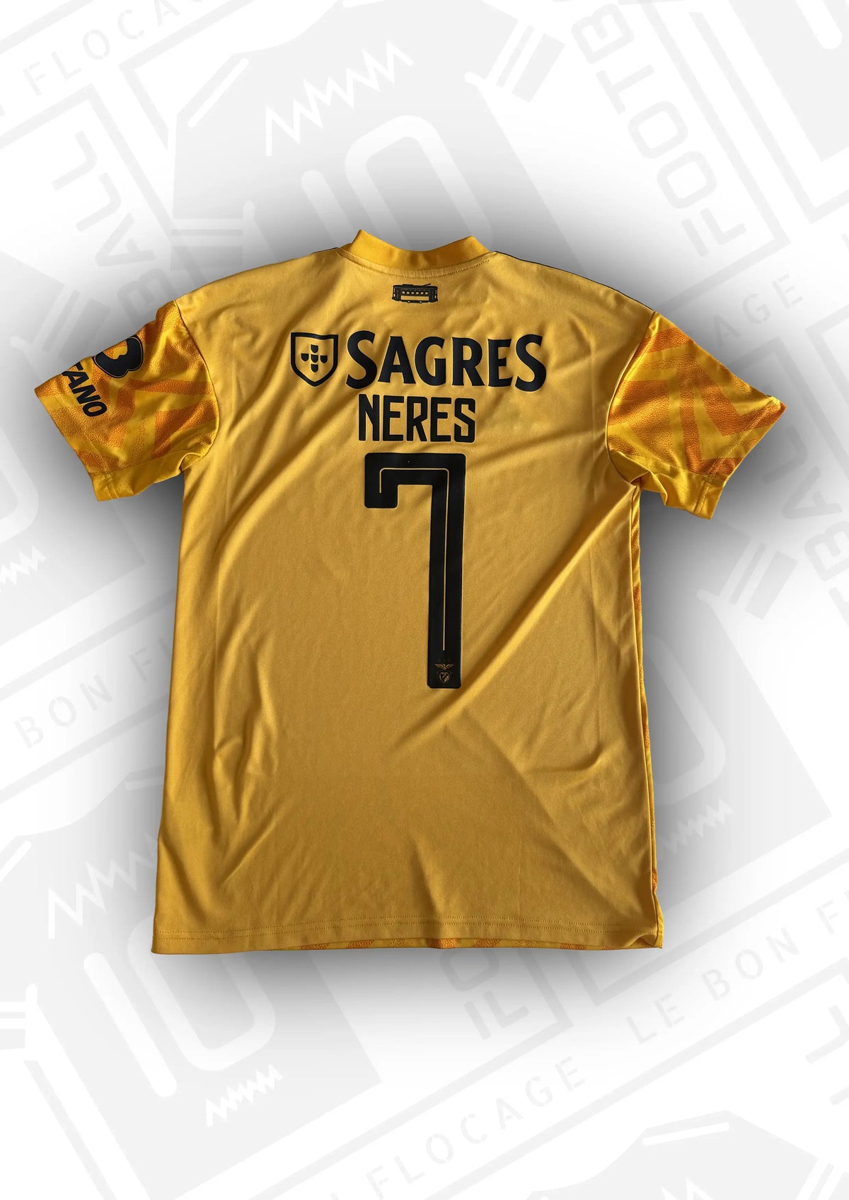 maillot-officiel-benfica-22-23-exterieur-dos-neres