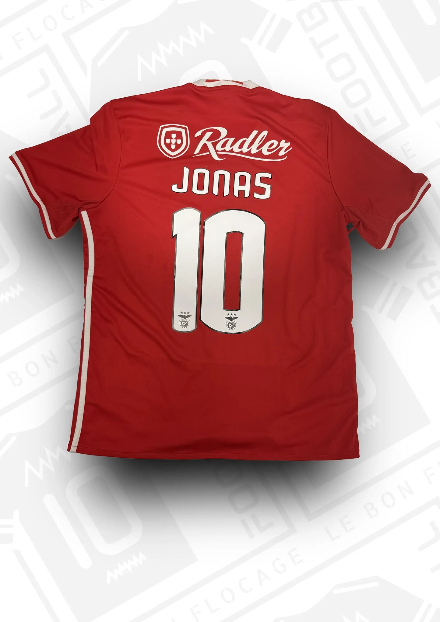 maillot-officiel-benfica-domicile-16-17-dos-jonas