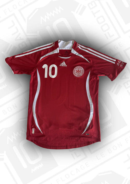 maillot-officiel-danemark-domicile-2006-face-numero-10