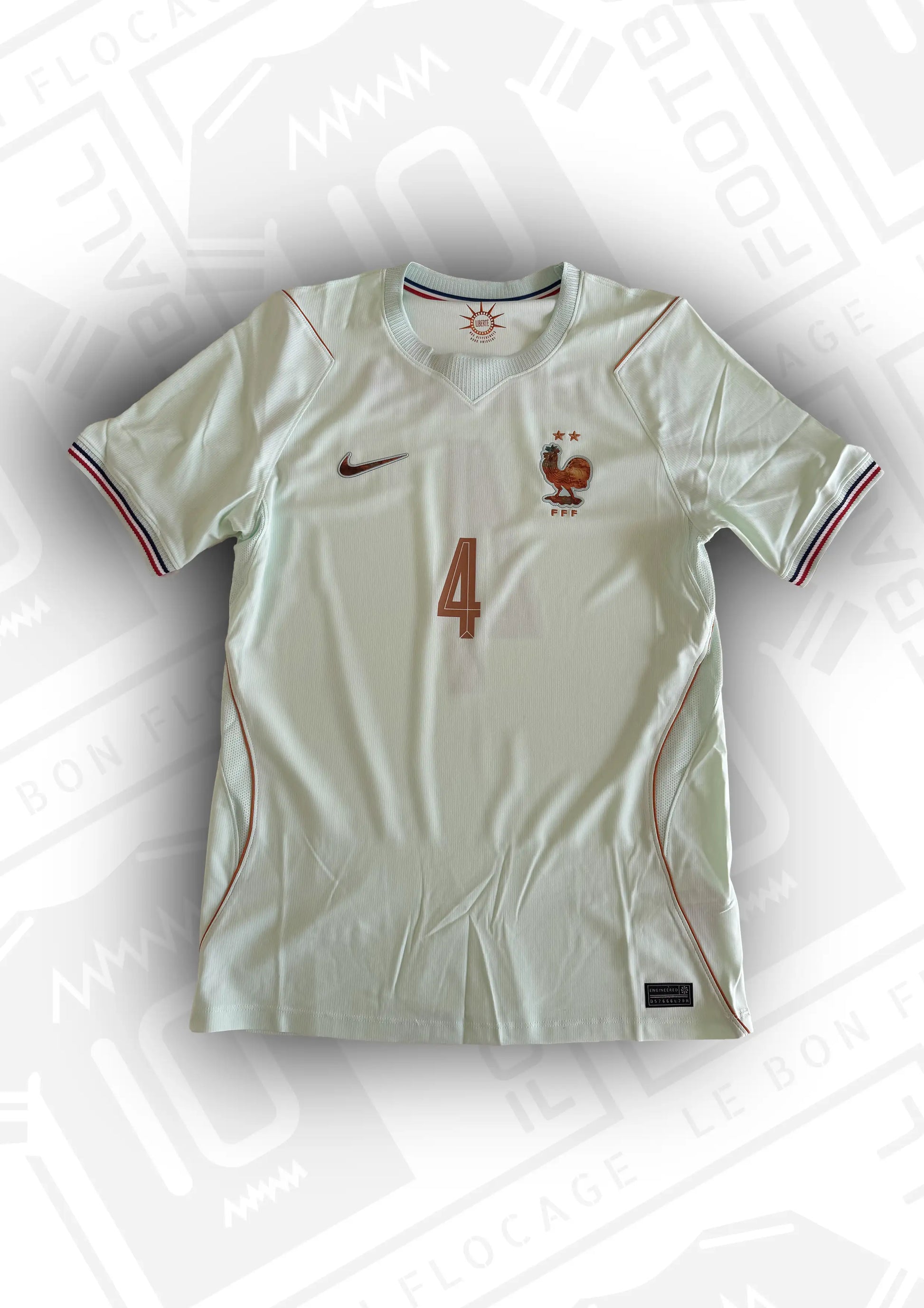 maillot-officiel-exterieur-france-2026-face-numero-4