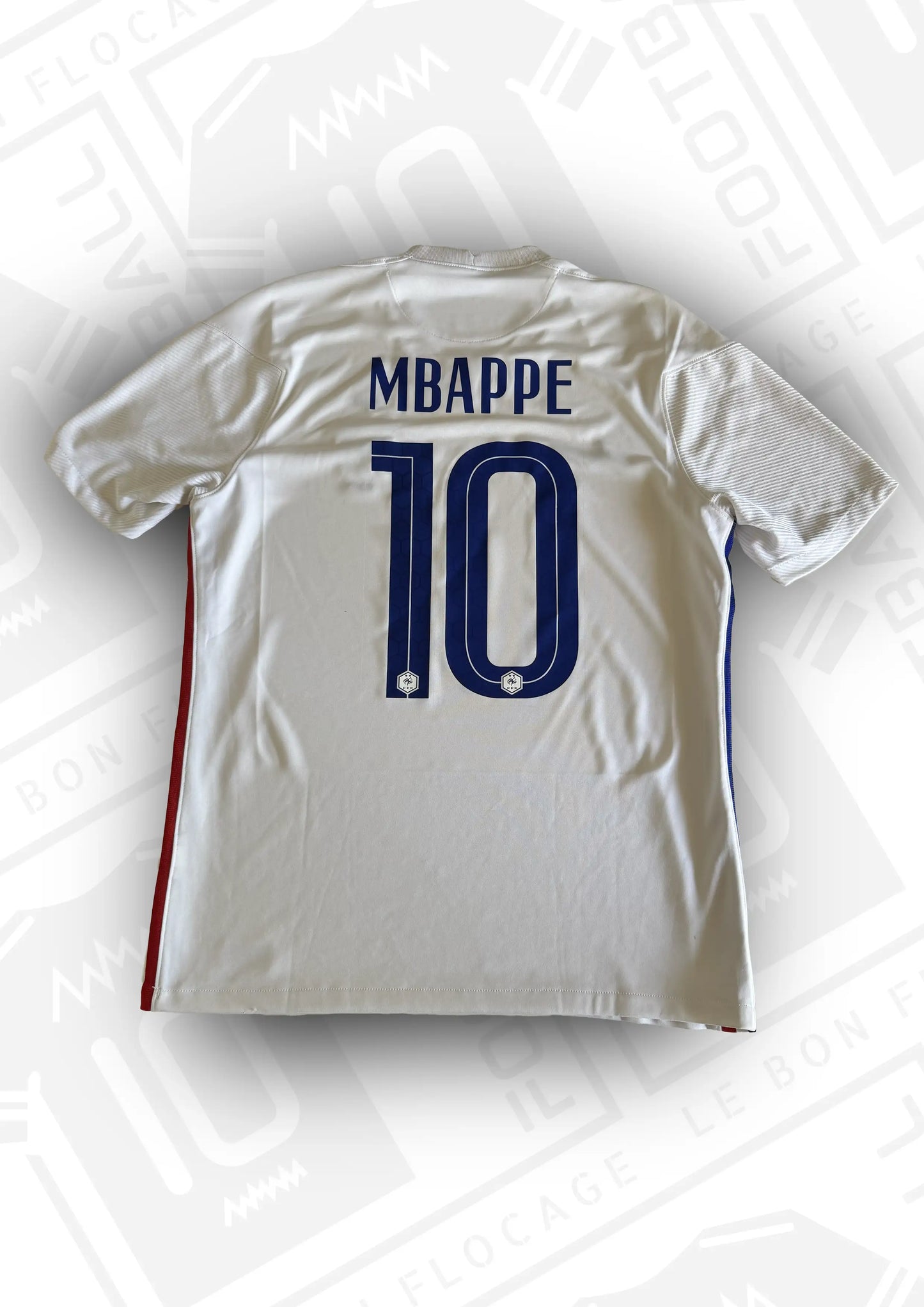 maillot-officiel-france-2021-exterieur-dos-mbappe