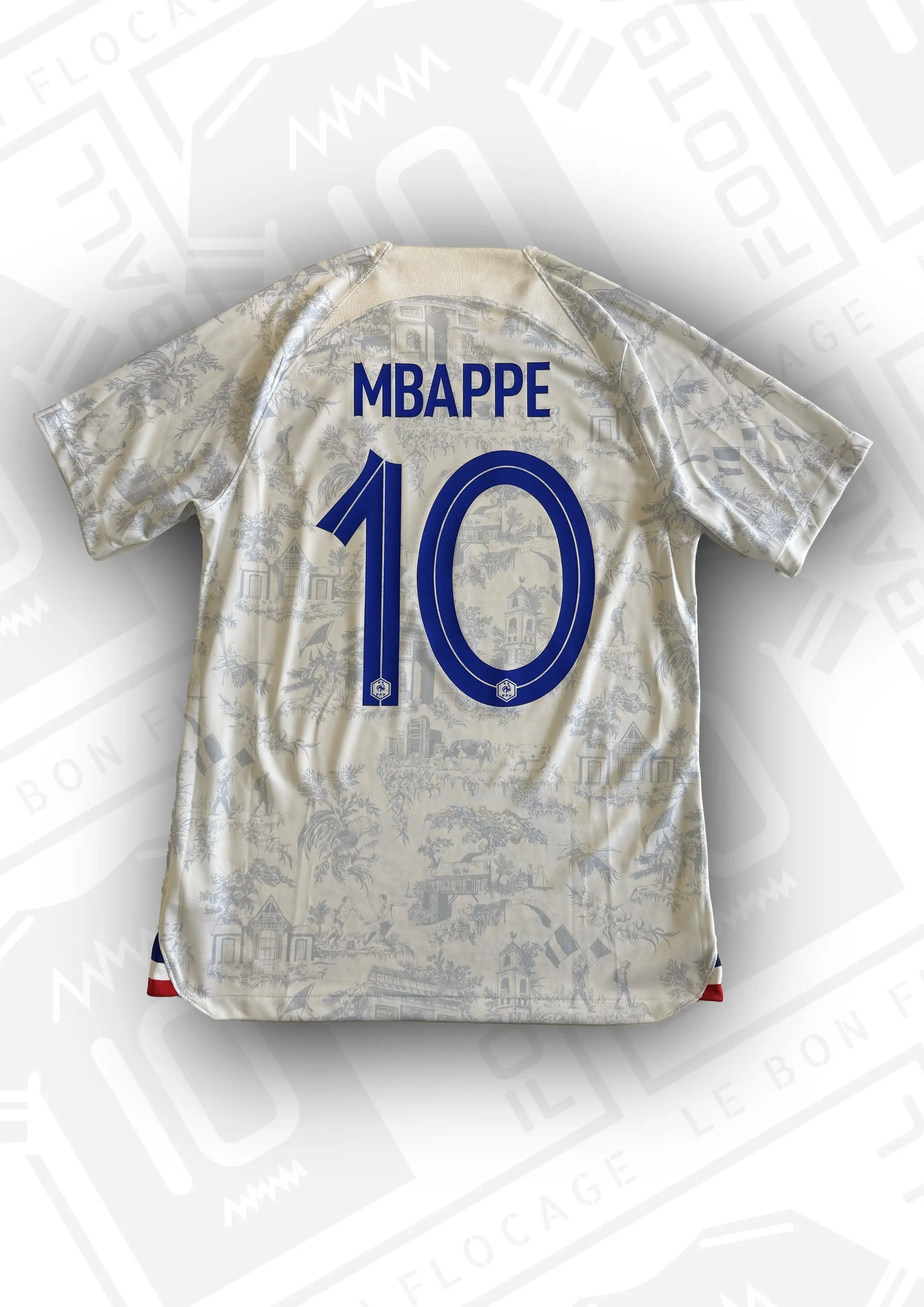 maillot-officiel-france-2022-exterieur-mbappe