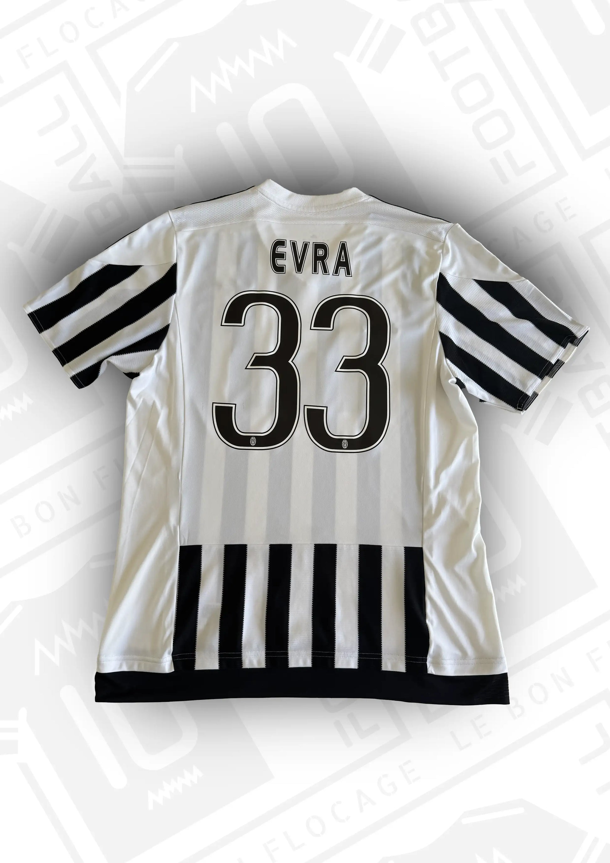 maillot-officiel-juventus-15-16-domicile-dos-evra