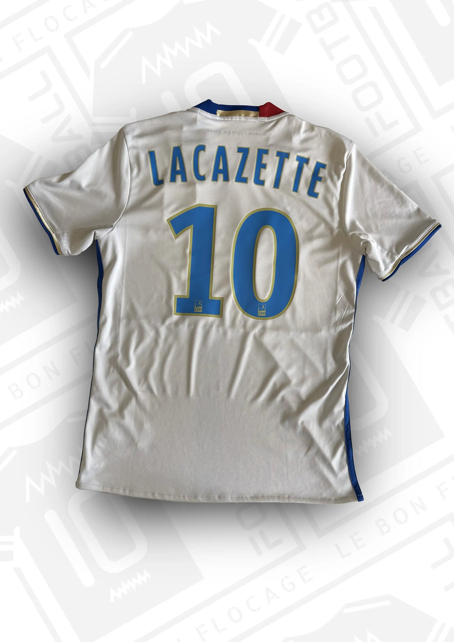 maillot-officiel-lyon-16-17-domicile-dos-lacazette