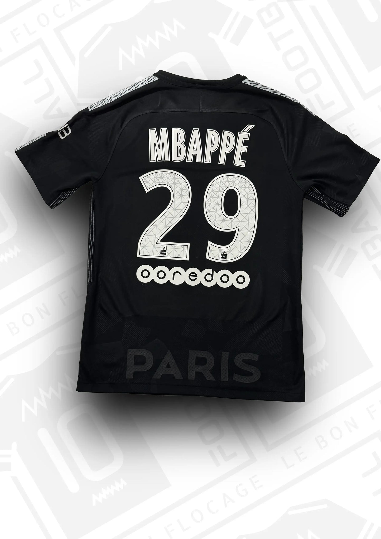 maillot-officiel-psg-17-18-third-dos-mbappe