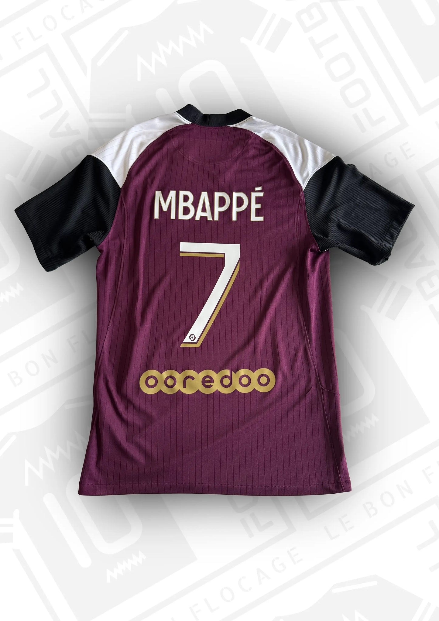 maillot-officiel-psg-20-21-third-dos-mbappe