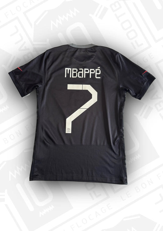 maillot-officiel-psg-21-22-third-dos-mbappe
