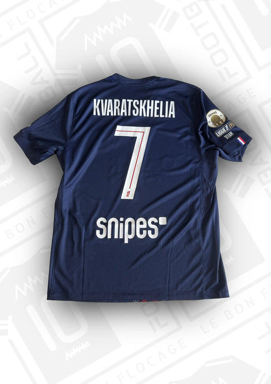 maillot-officiel-psg-25-26-domicile-dos-kvaratskhelia