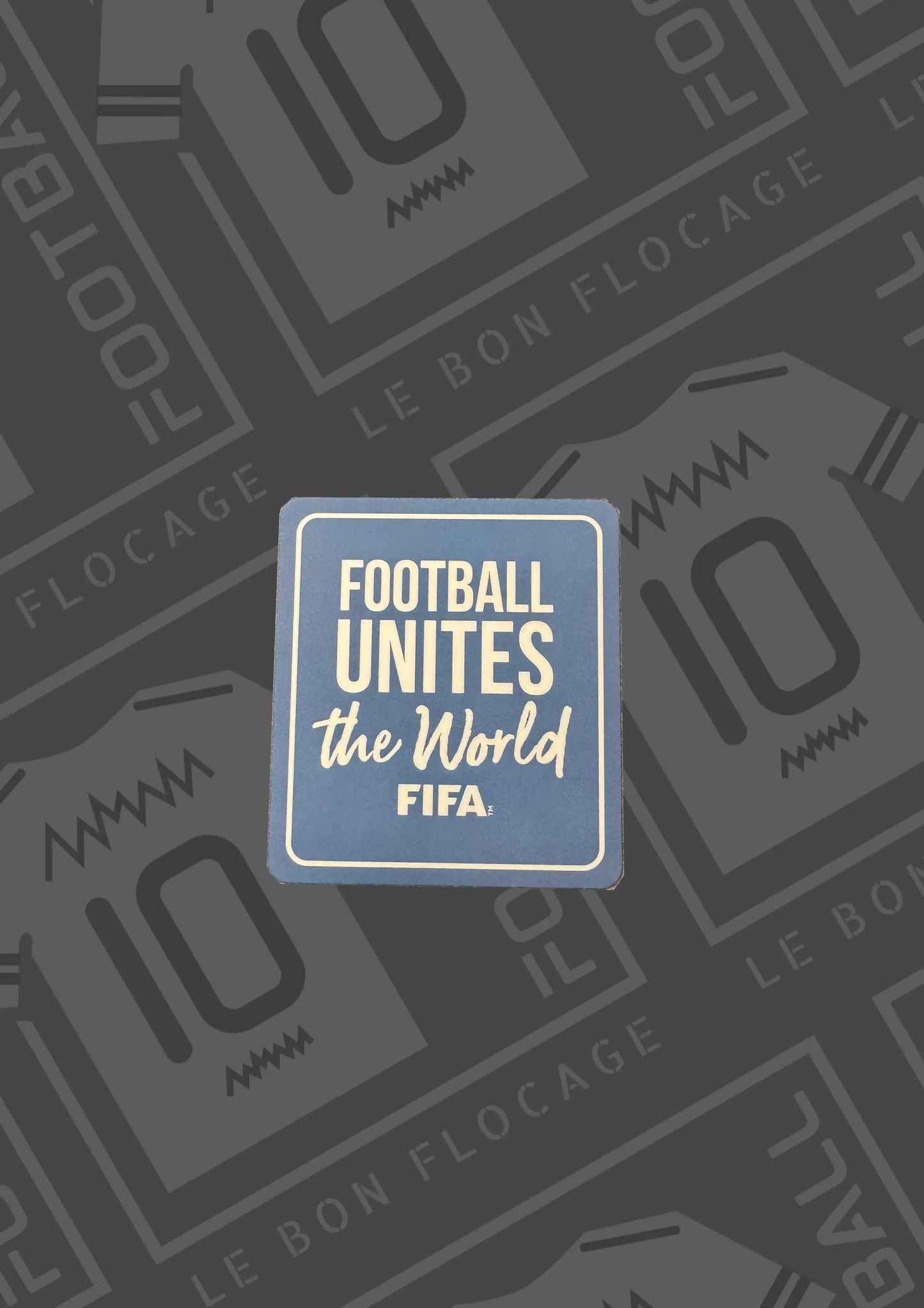 patch-repro-football-unites-the-world-FIFA-bleu-fond