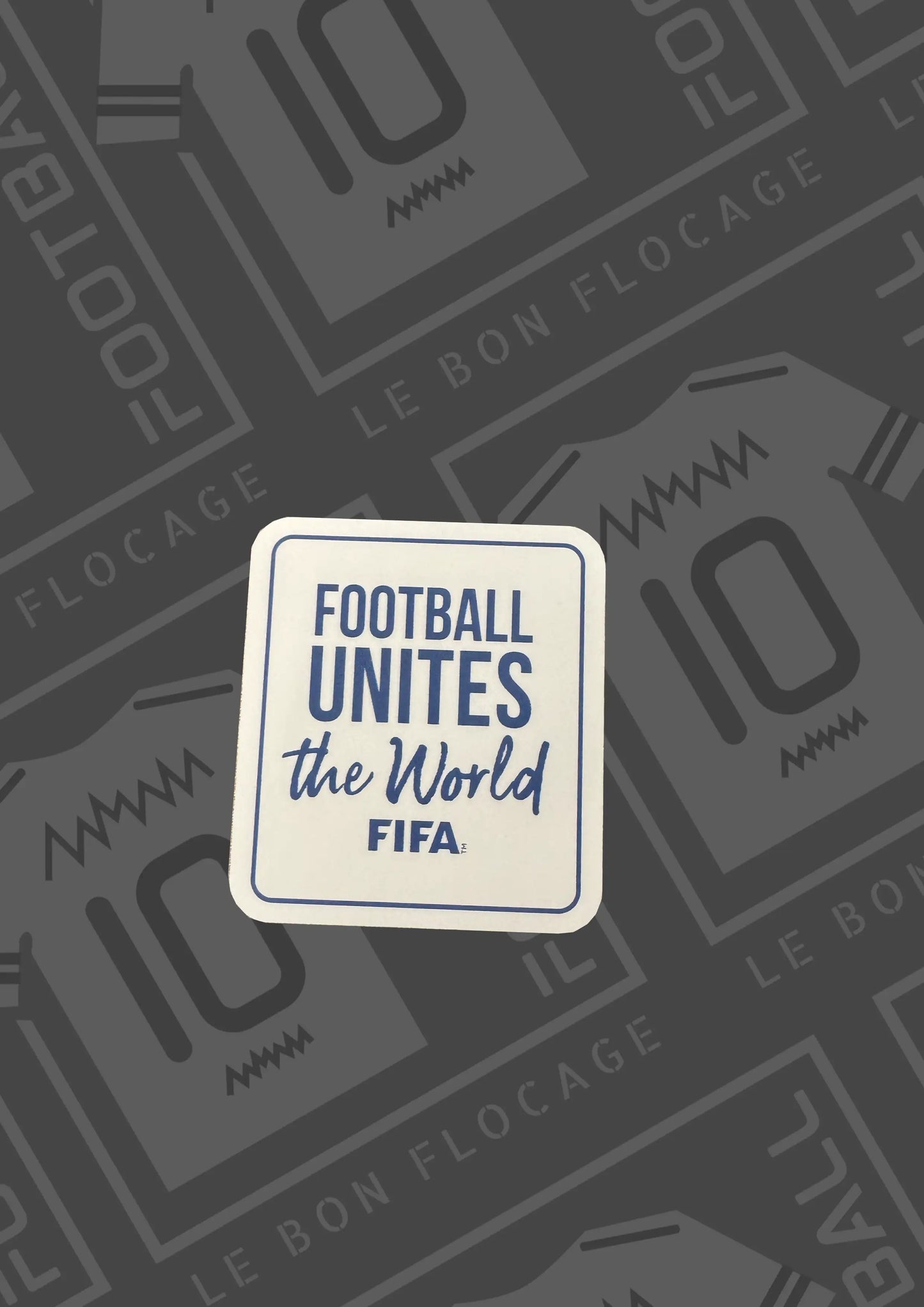patch-repro-football-unites-the-world-fond-blanc