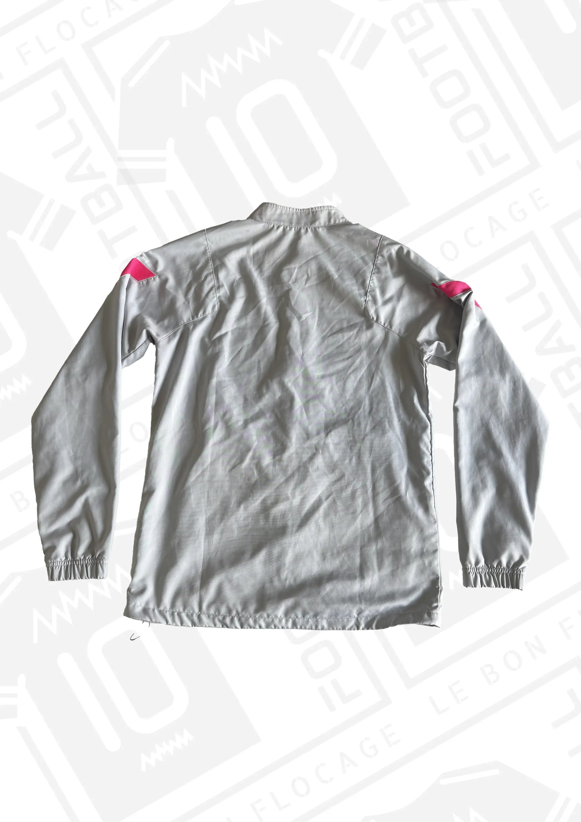 veste-officielle-psg-jordan-blanche-rose-dos.psd